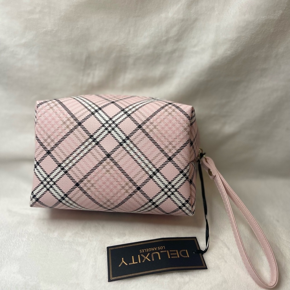 Deluxity Los Angeles pink with black and white stripes cosmetic case